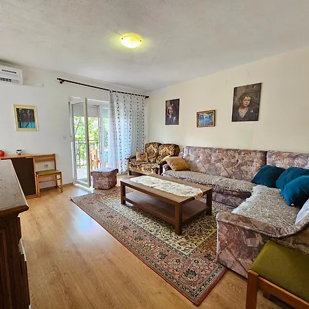 Apartment Ljubica *